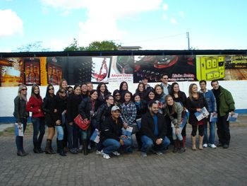 Acadêmicos(as) da FAMES visitaram Feira de Franquias, fábrica e parque gráfico em Porto Alegre Acadêmicos(as) da FAMES visitaram Feira de Franquias, fábrica e parque gráfico em Porto Alegre