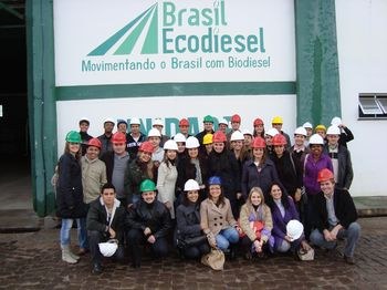 Acadêmicos(as) de Administração e Ciências Contábeis realizam viagens de estudo Acadêmicos(as) de Administração e Ciências Contábeis realizam viagens de estudo