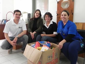 Alimentos arrecadados no Simulado ENADE Social são doados à Escola Antônio Francisco Lisboa Alimentos arrecadados no Simulado ENADE Social são doados à Escola Antônio Francisco Lisboa