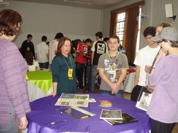 Alunos(as) do Centenário participaram de Feira das Profissões promovida pela FAMES Alunos(as) do Centenário participaram de Feira das Profissões promovida pela FAMES