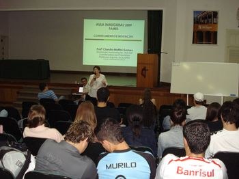 Aula Magna de Administração debate o conhecimento e a inovação Aula Magna de Administração debate o conhecimento e a inovação