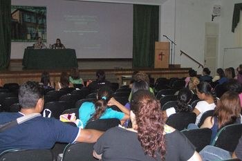 Aula Magna do curso de Letras da FAMES destacou o compromisso social docente Aula Magna do curso de Letras da FAMES destacou o compromisso social docente