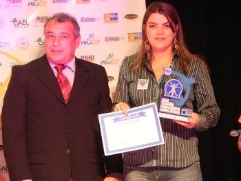 Curso de Educação Física da FAMES é agraciado com Troféu Desportivo de Santa Maria Curso de Educação Física da FAMES é agraciado com Troféu Desportivo de Santa Maria