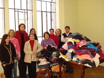 FAMES realiza doação de agasalhos arrecadados no vestibular complementar FAMES realiza doação de agasalhos arrecadados no vestibular complementar