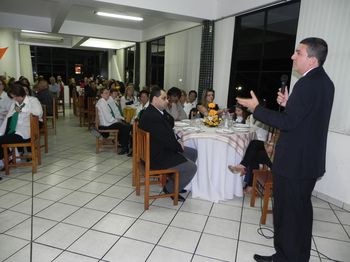 Música, solidariedade e confraternização marcaram aniversário de 13 anos da FAMES Música, solidariedade e confraternização marcaram aniversário de 13 anos da FAMES