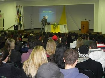 Palestra motivacional lotou auditório na Aula Magna da FAMES Palestra motivacional lotou auditório na Aula Magna da FAMES