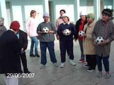 Programa de Extensão desenvolve atividades recreativas com idosos institucionalizados Programa de Extensão desenvolve atividades recreativas com idosos institucionalizados