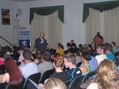 Seminário dos cursos de Administração reúne mais de 400 participantes Seminário dos cursos de Administração reúne mais de 400 participantes