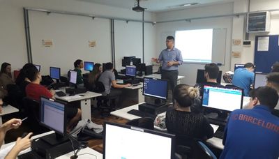 Alunos participam de evento sobre Simulação de processos de Negociação com uso de Tecnologia da Informação